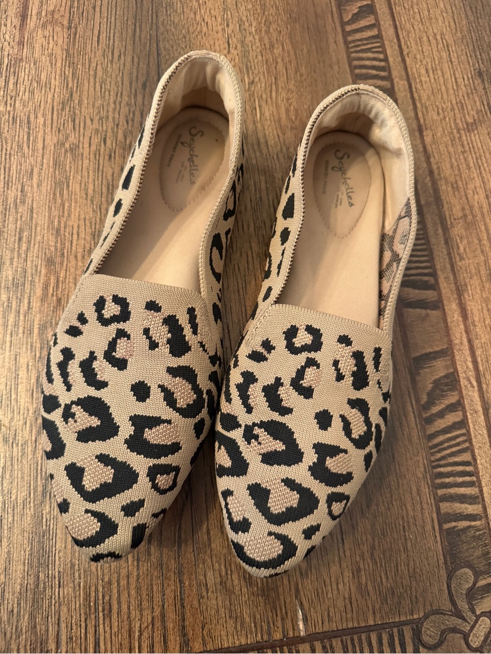 Seychelles Leopard Knit Pointed Flats Women’s 8.5 M Beige Black Memory Foam